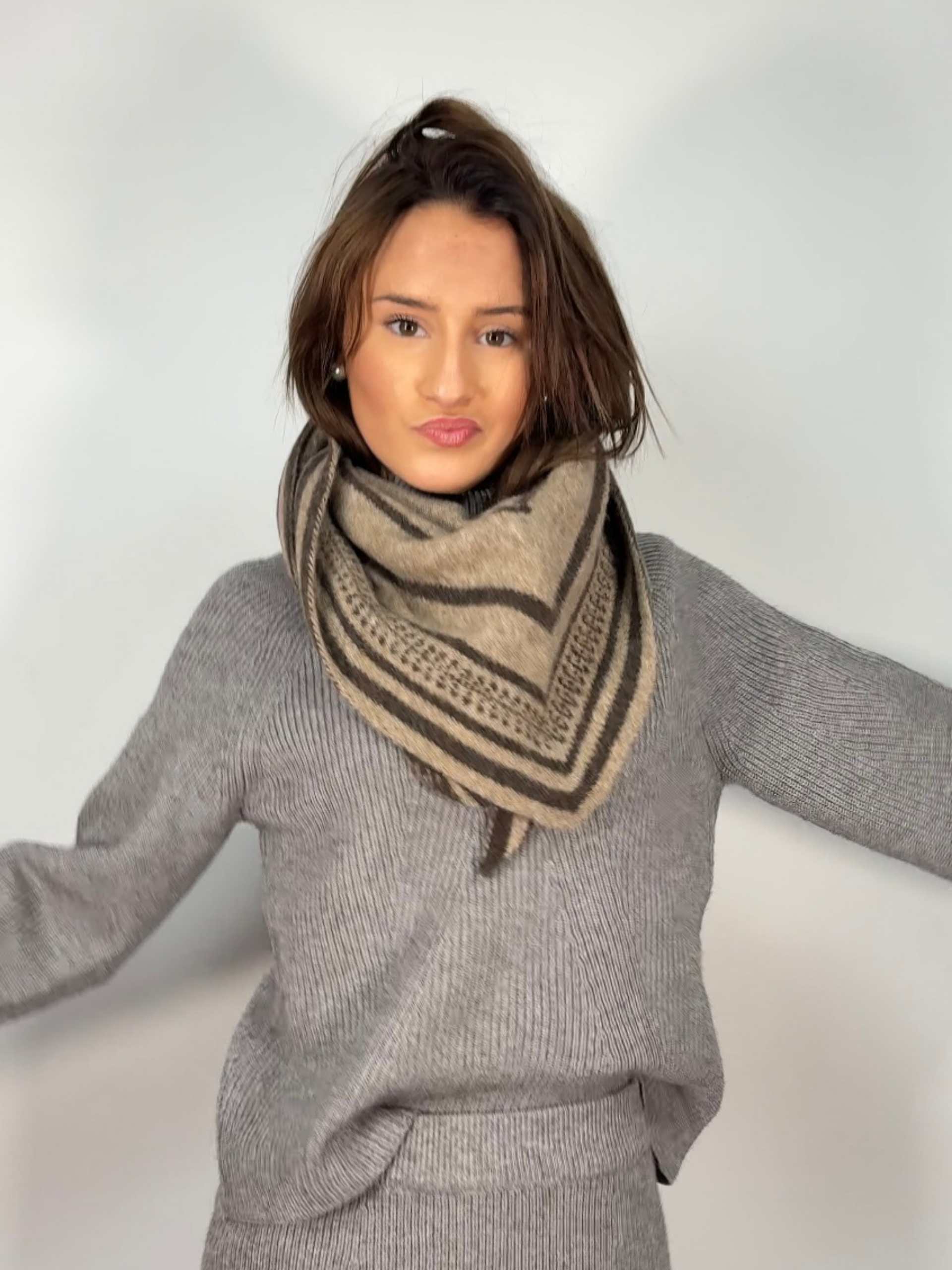 Écharpe triangle LYIA Camel