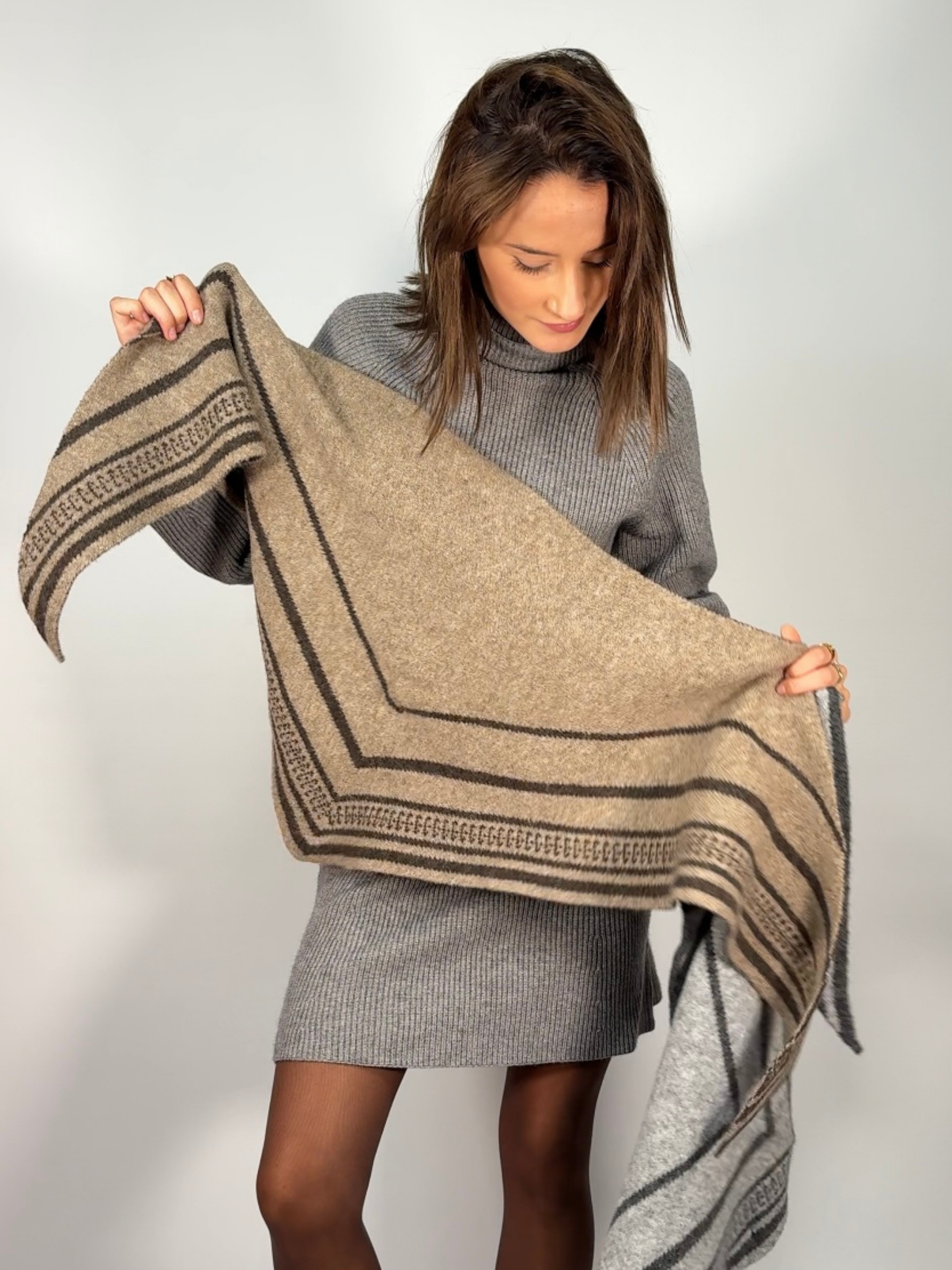 Écharpe triangle LYIA Camel