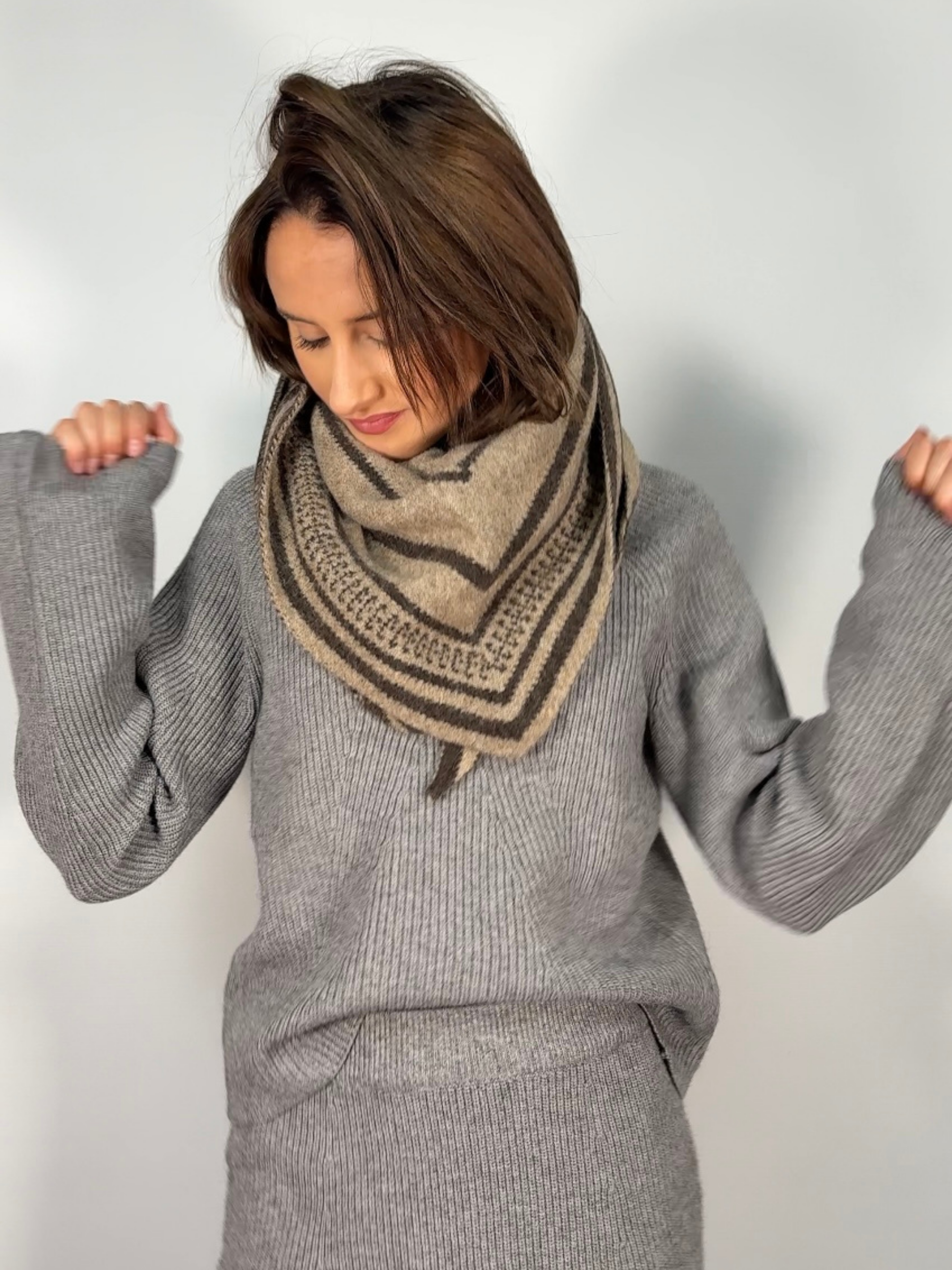 Écharpe triangle LYIA Camel