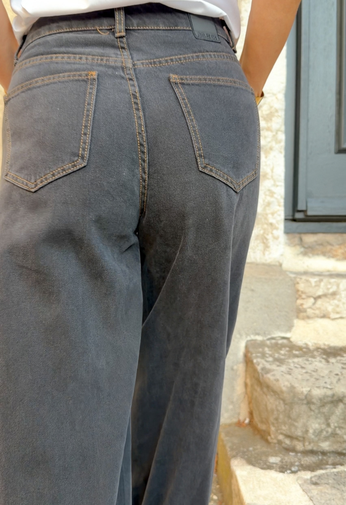 Jean John Noir