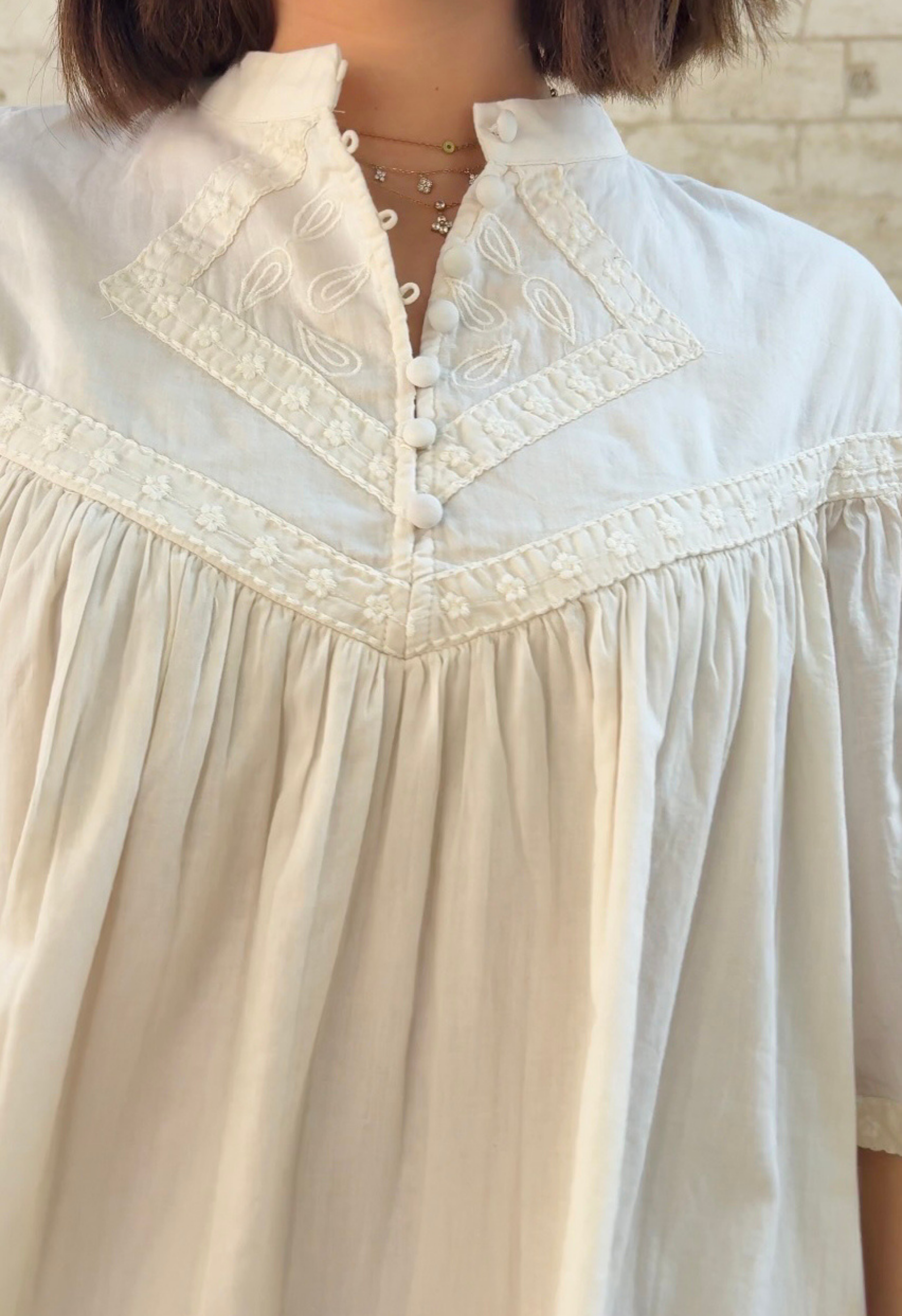 Robe Cassandra