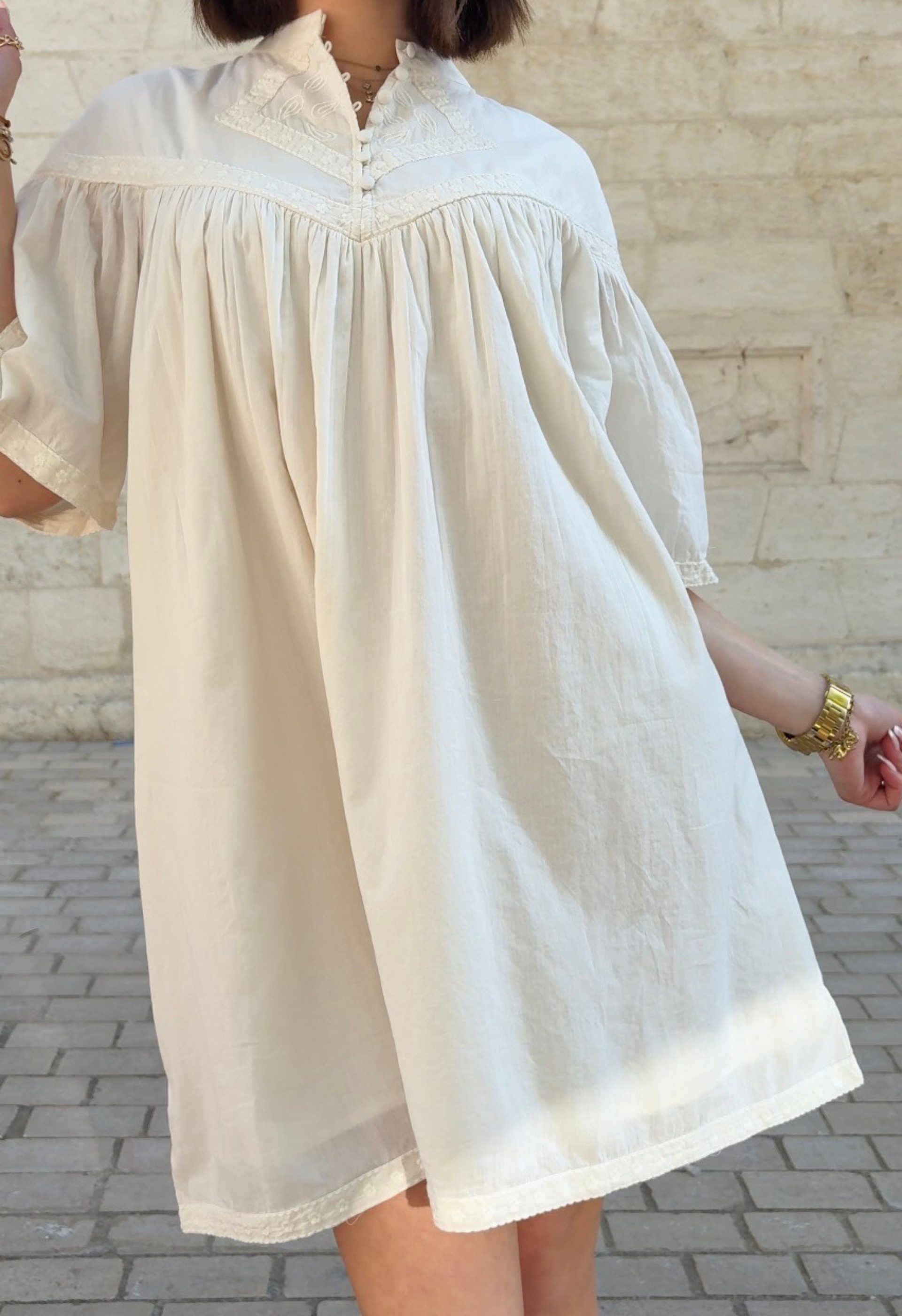 Robe Cassandra