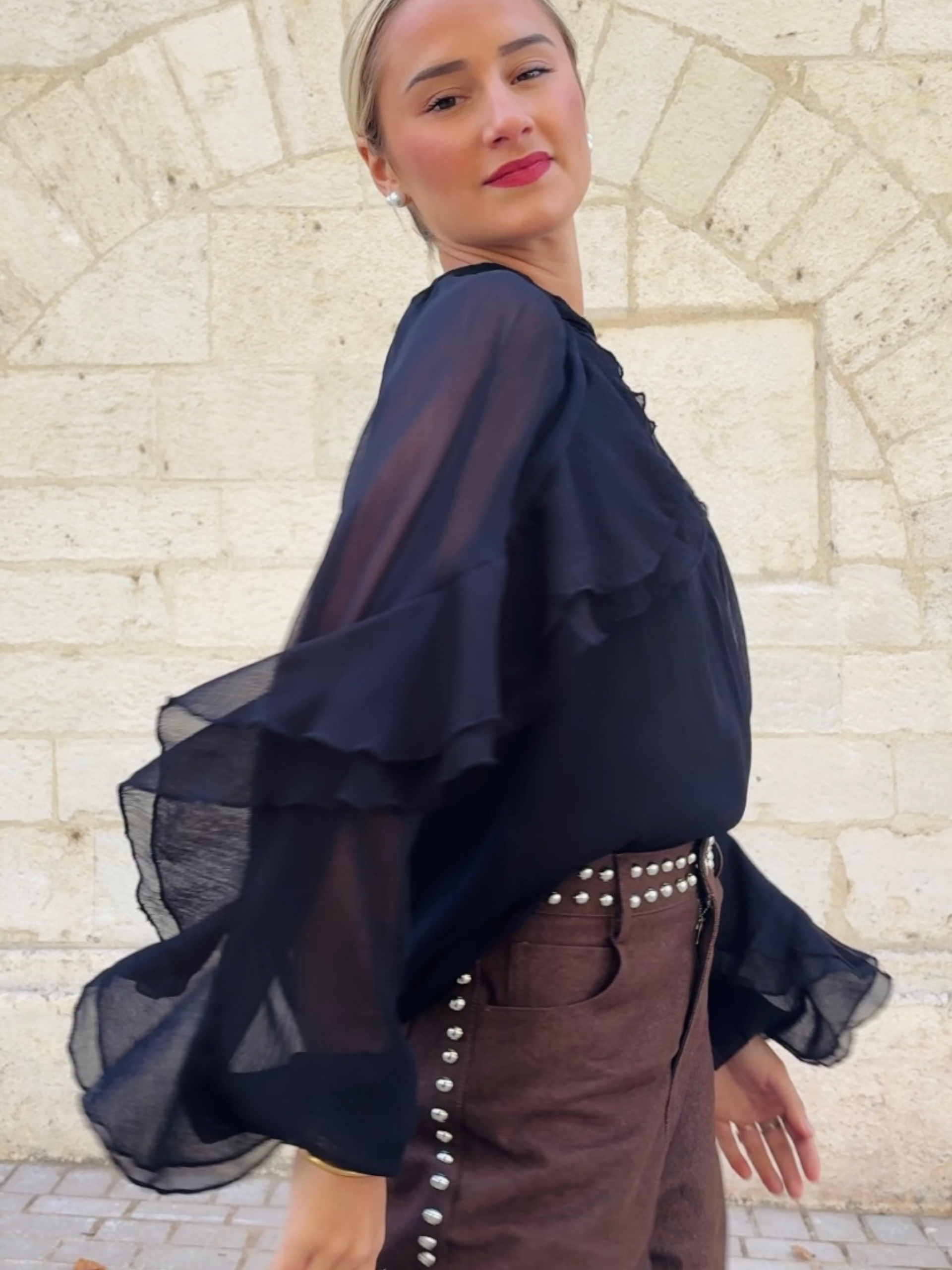 Top LAETITIA