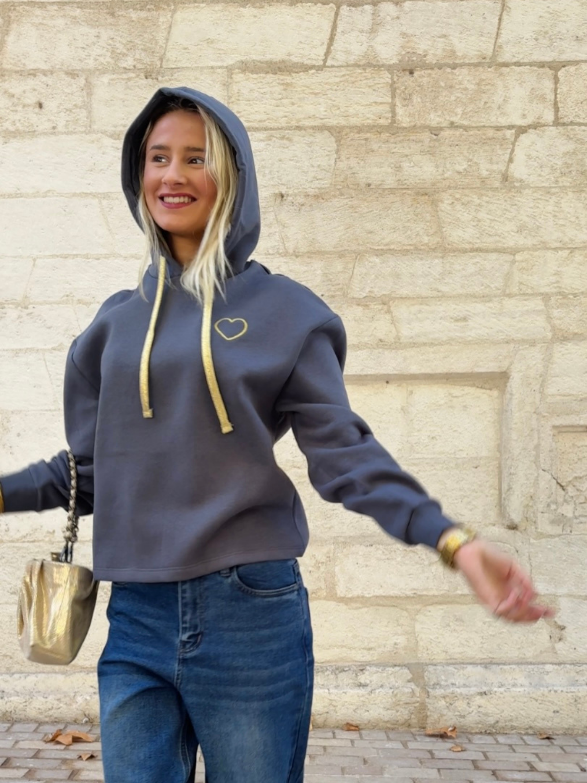 Sweat ALMÉE