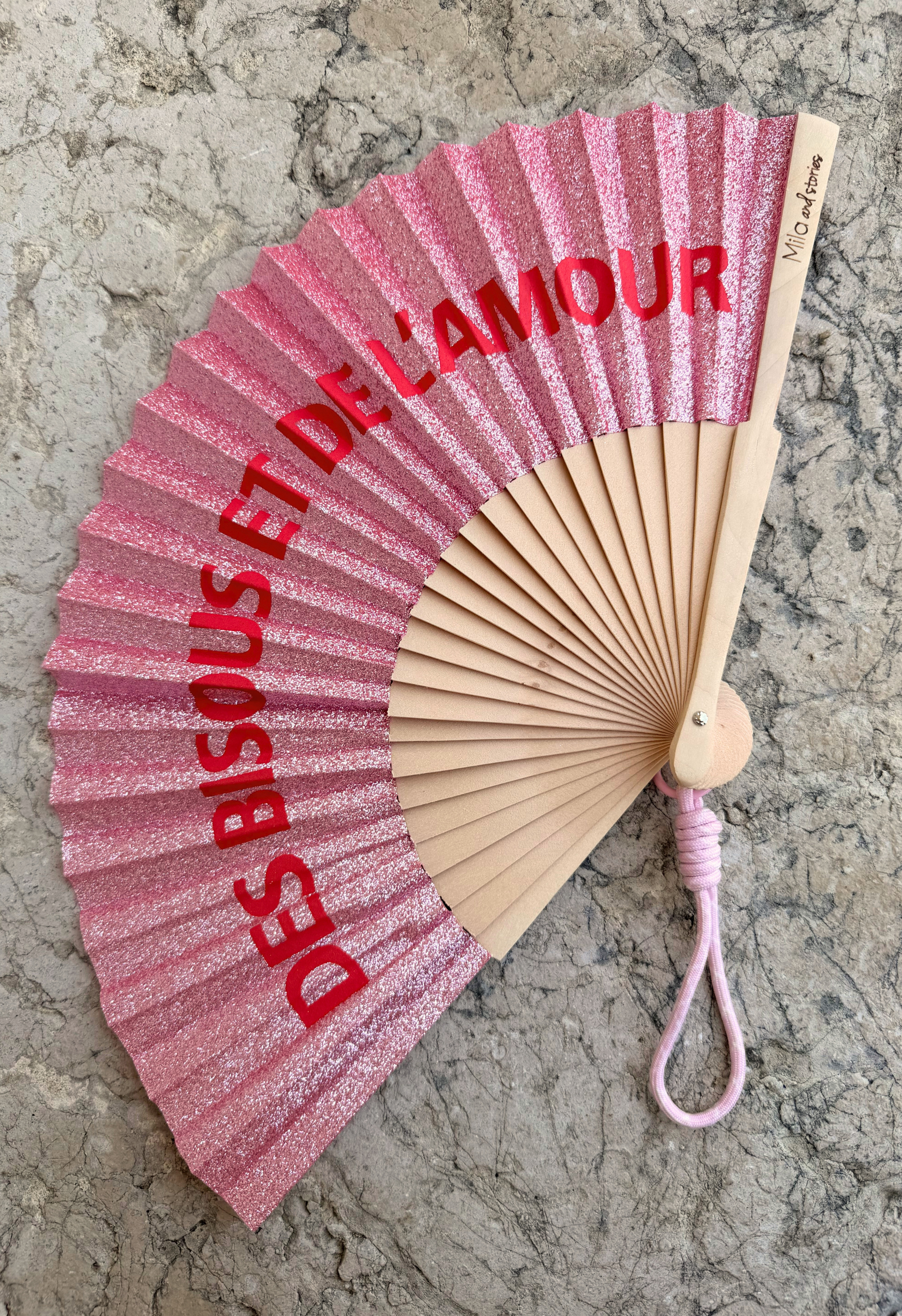 Éventail Des bisous et de l'amour