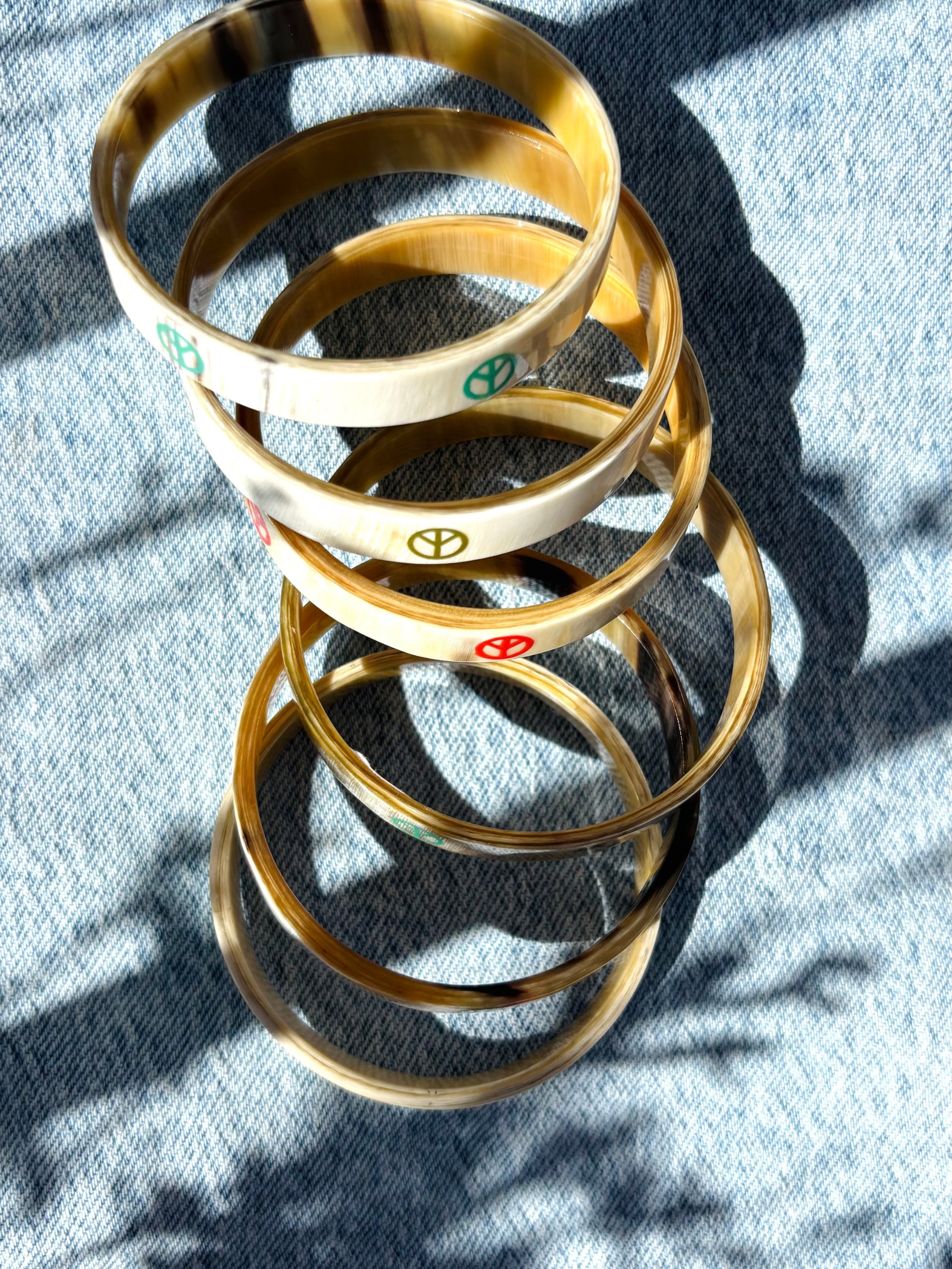 Bracelet en corne PEACE