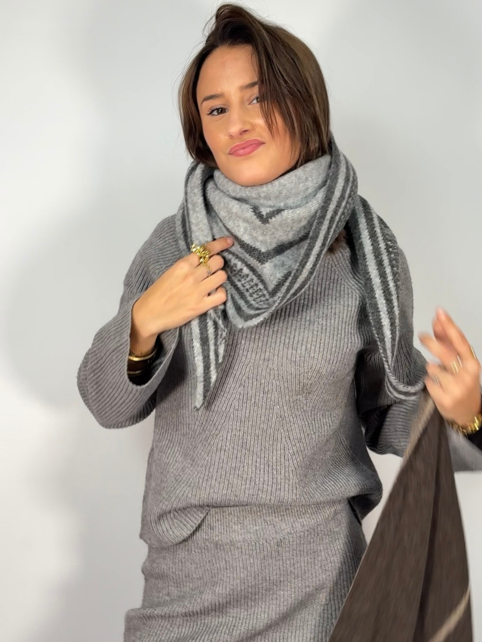Écharpe triangle LYIA Gris