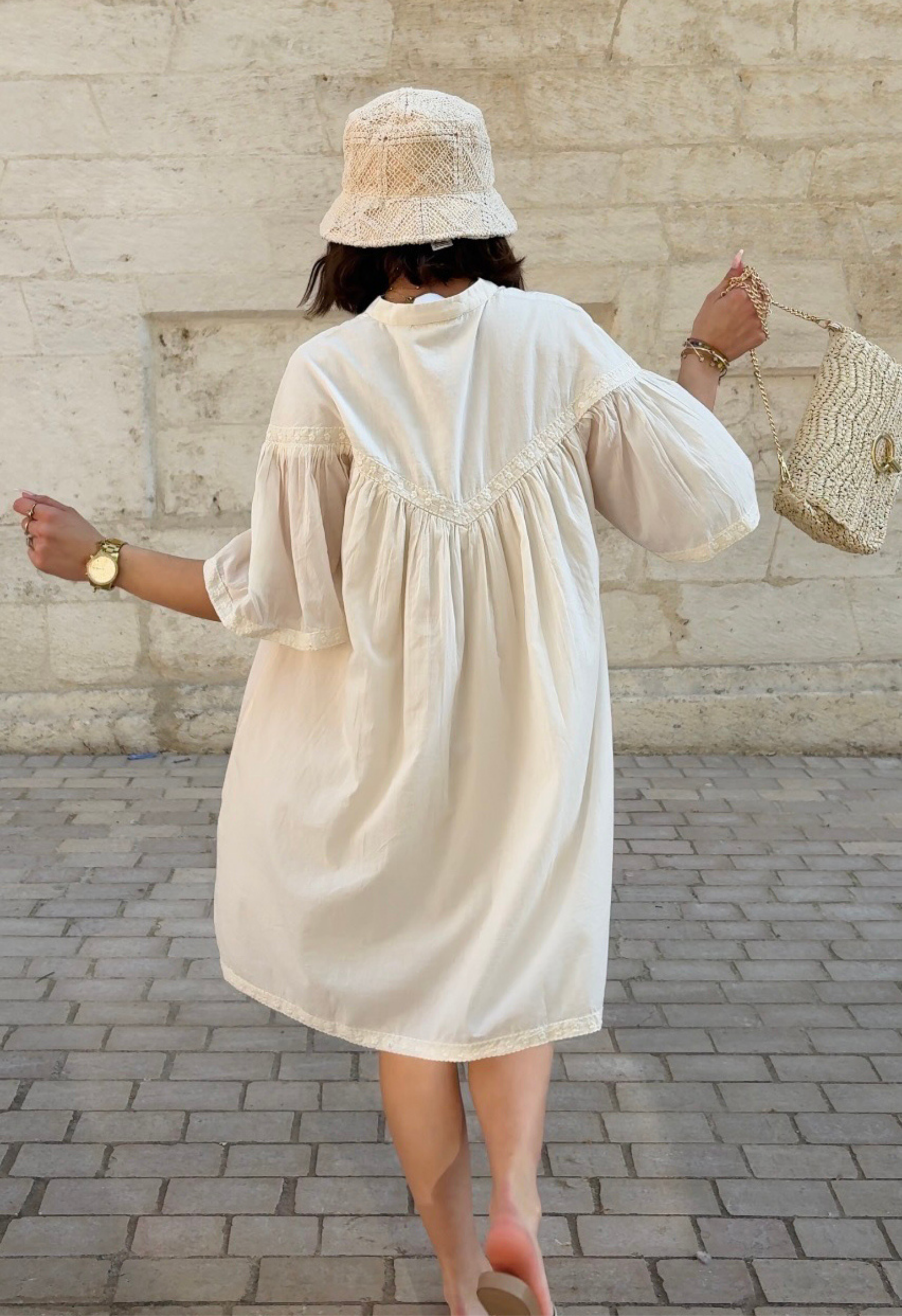 Robe Cassandra