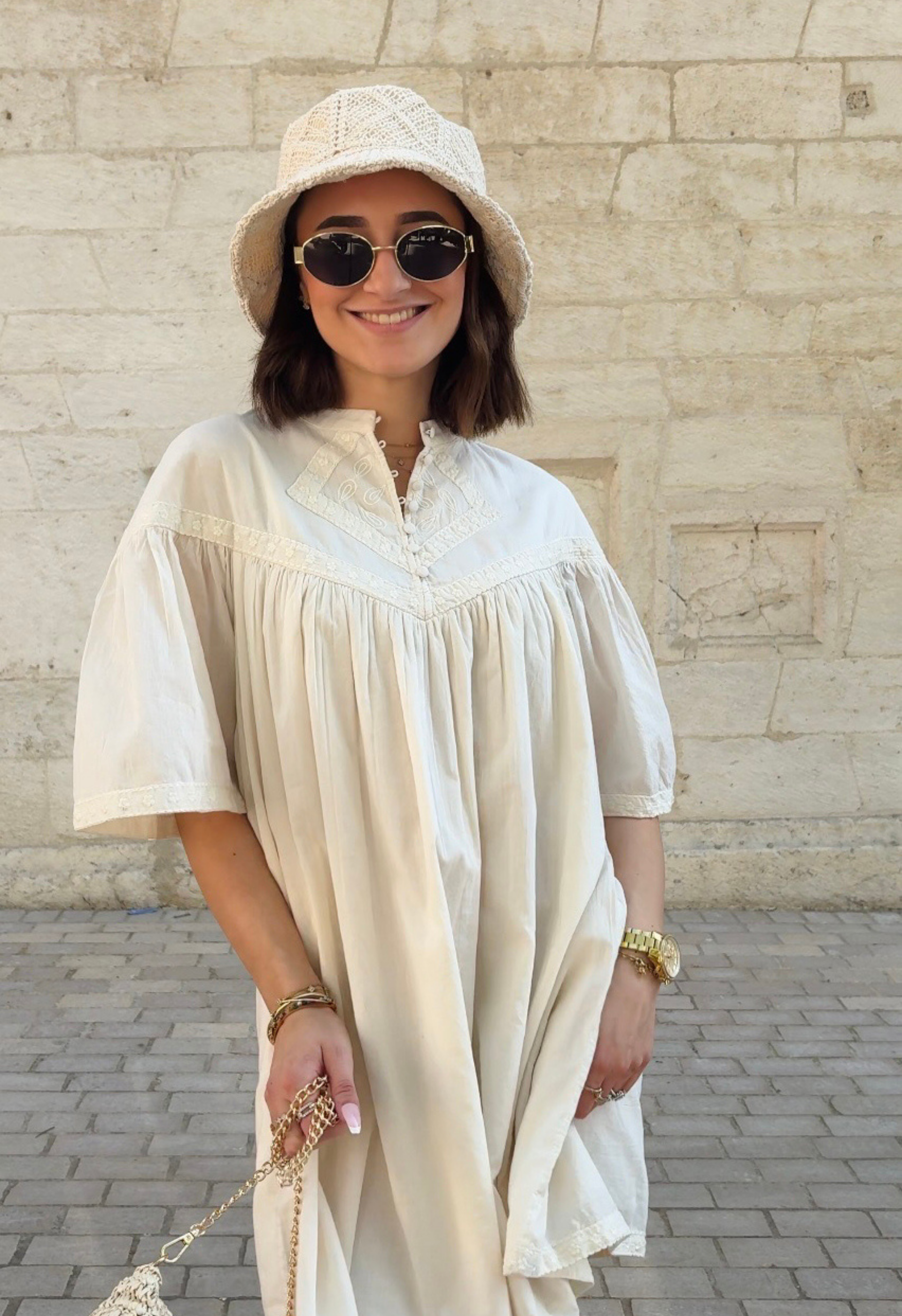 Robe Cassandra