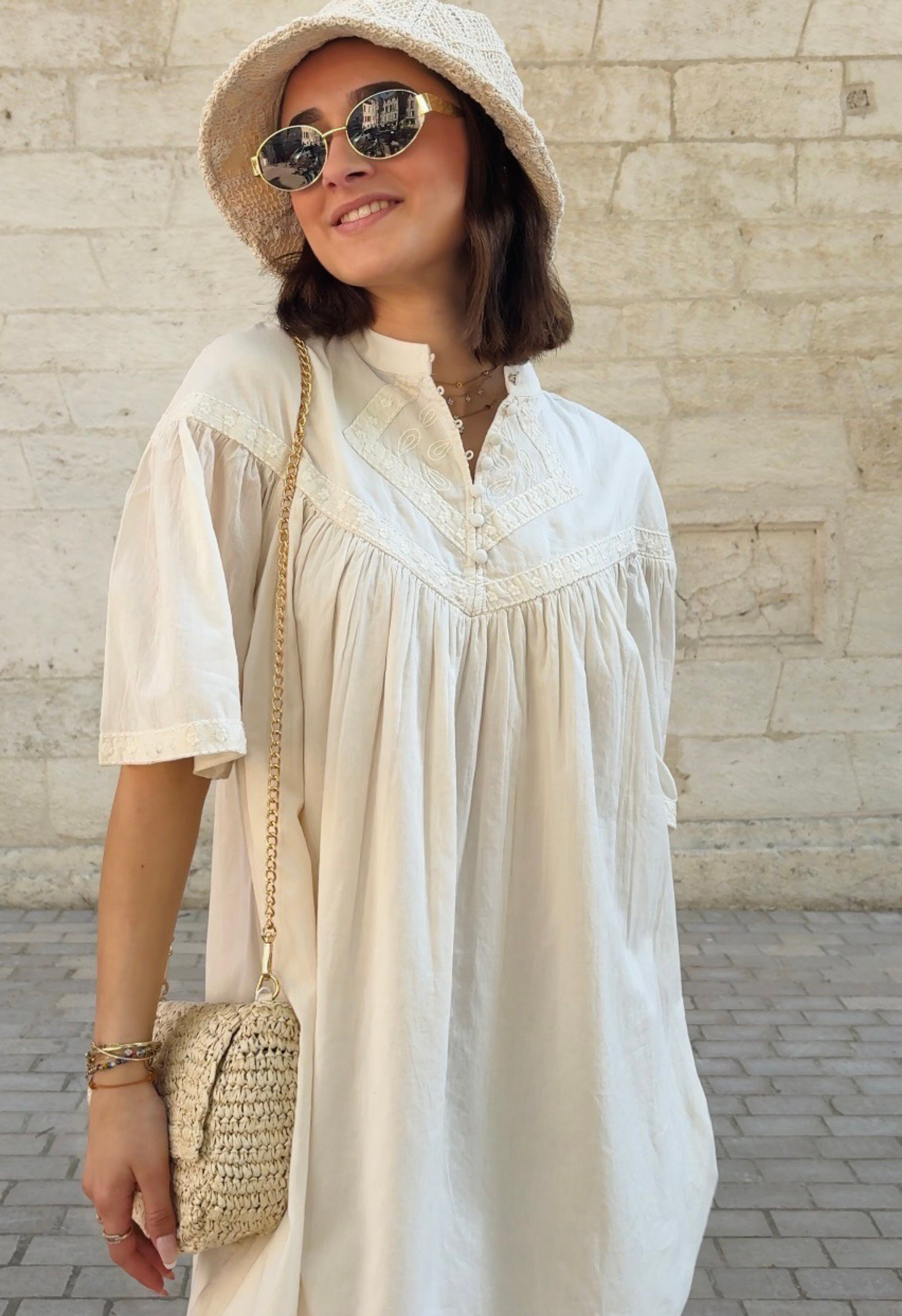 Robe Cassandra