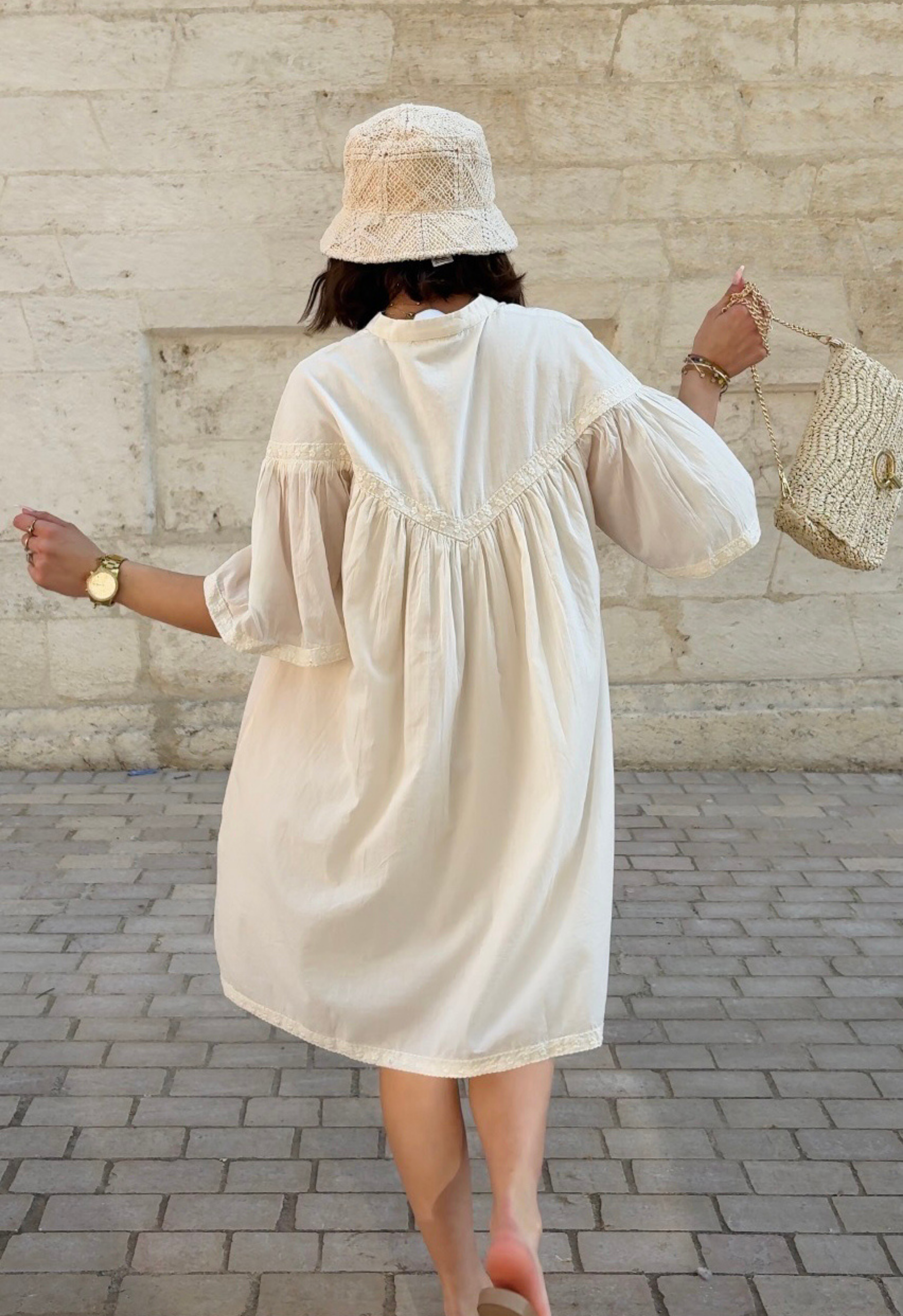 Robe Cassandra