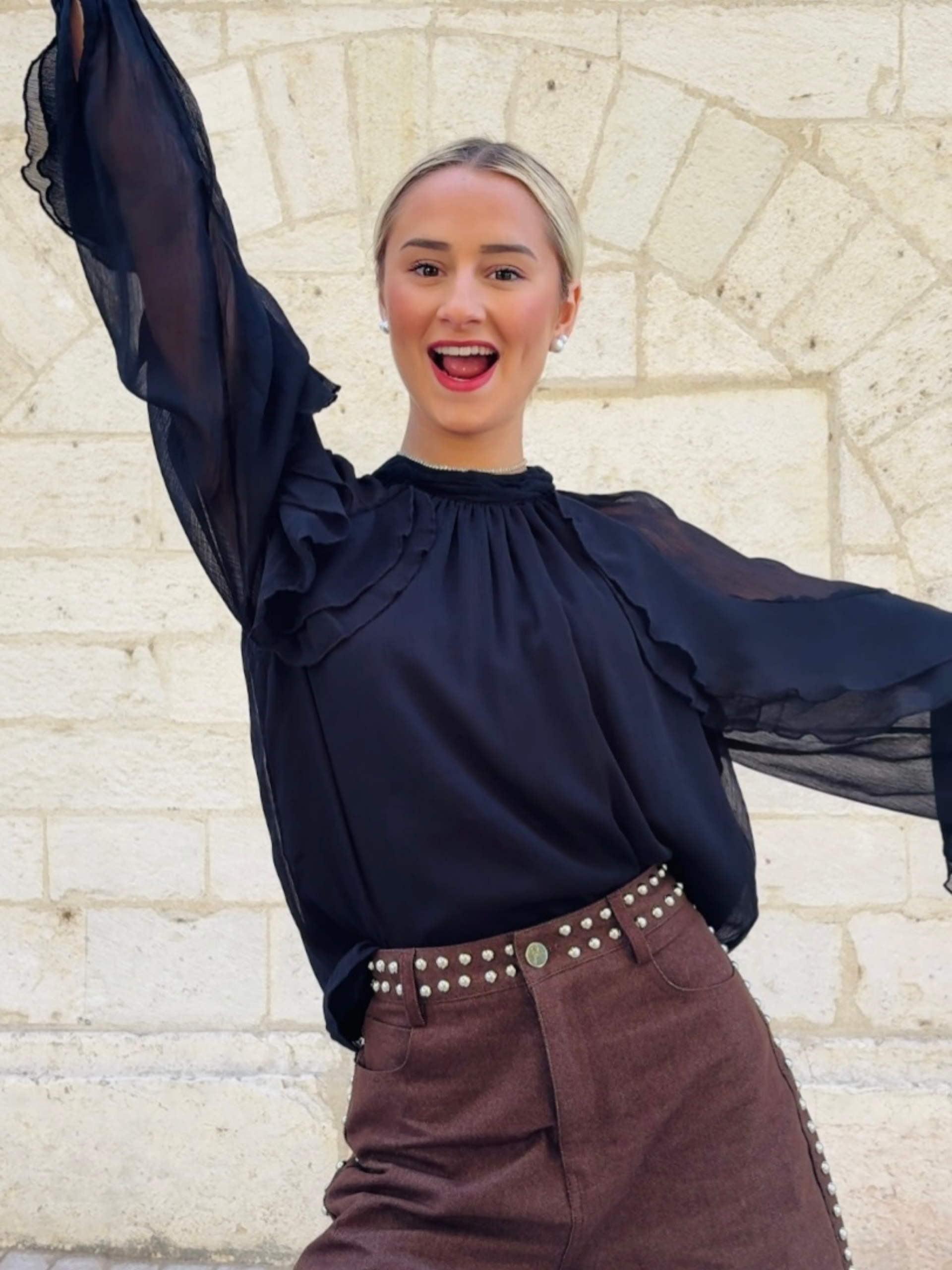 Top LAETITIA