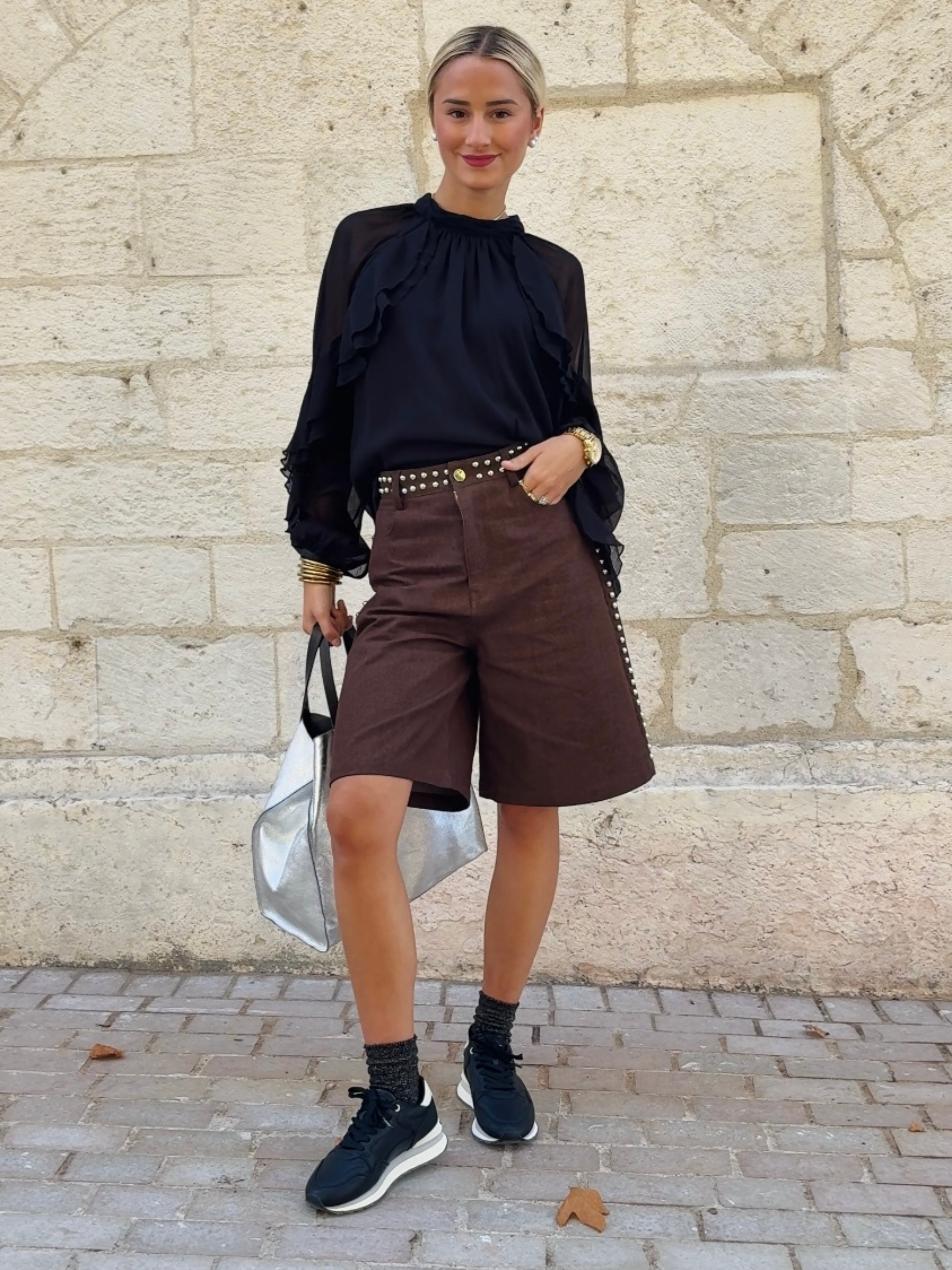 Top LAETITIA