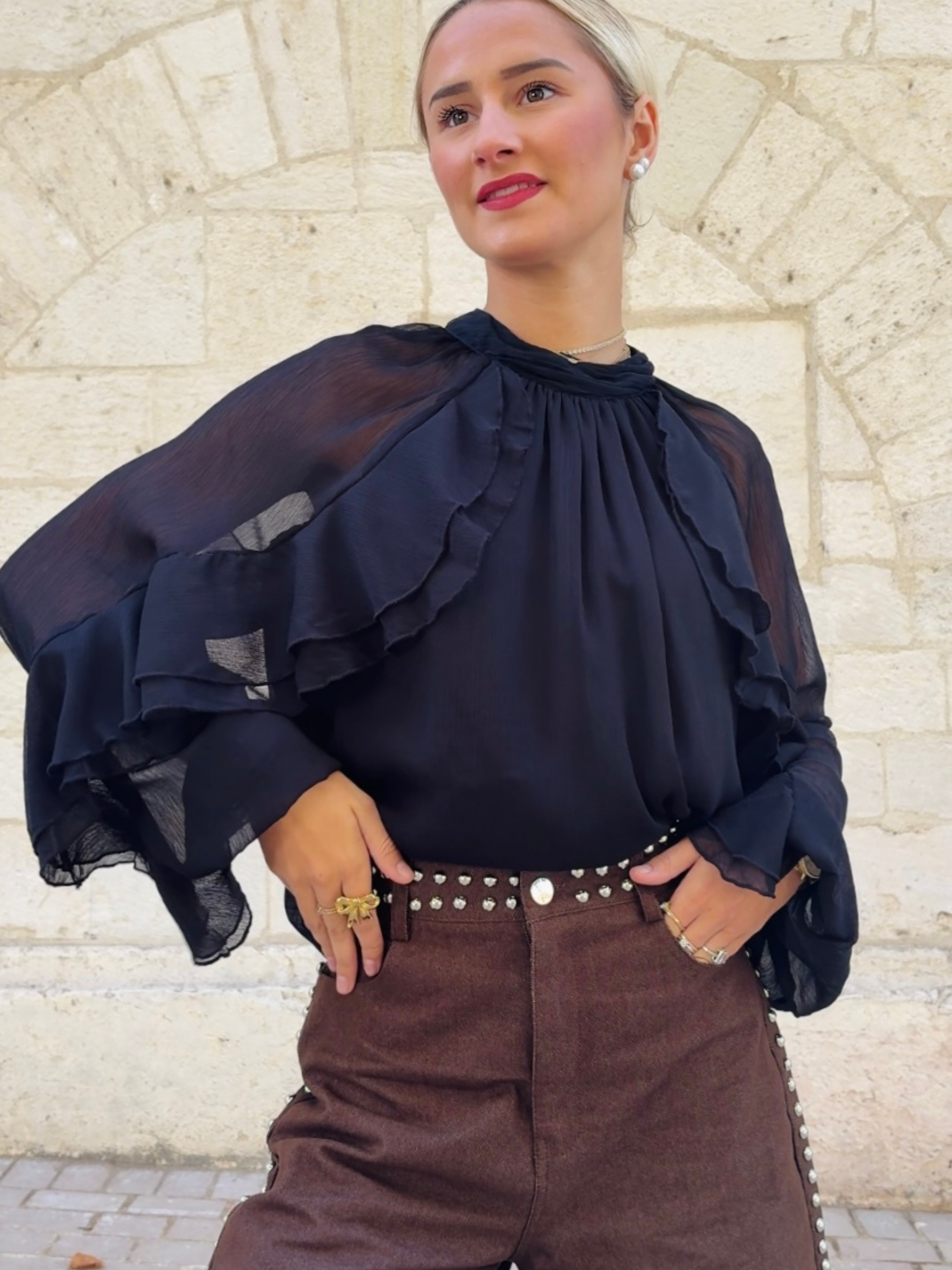 Top LAETITIA
